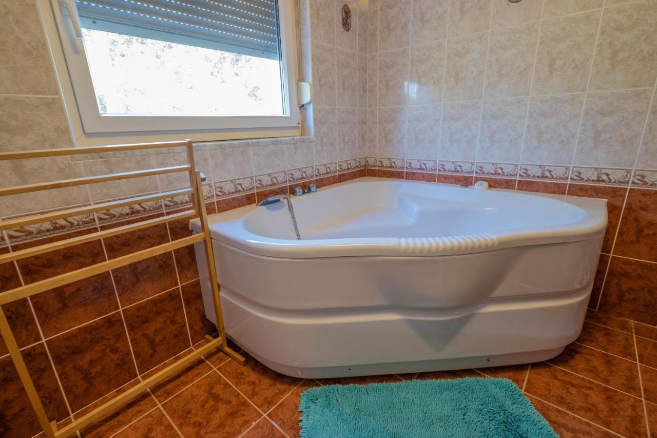 Apartman Ahel Jadranovo Bagian luar foto